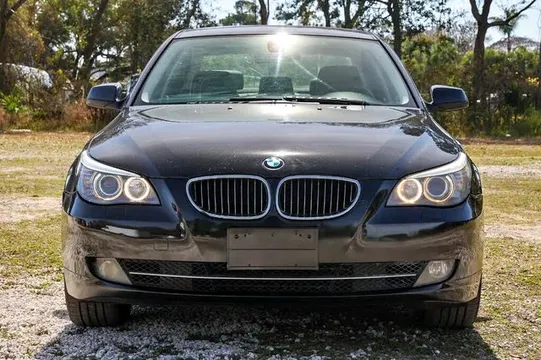 2010 BMW 5 Series 528i xDrive Sedan AWD