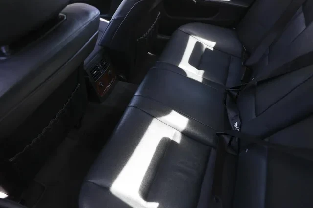 2010 BMW E60 5 Series Sedan - Image 10 of 19