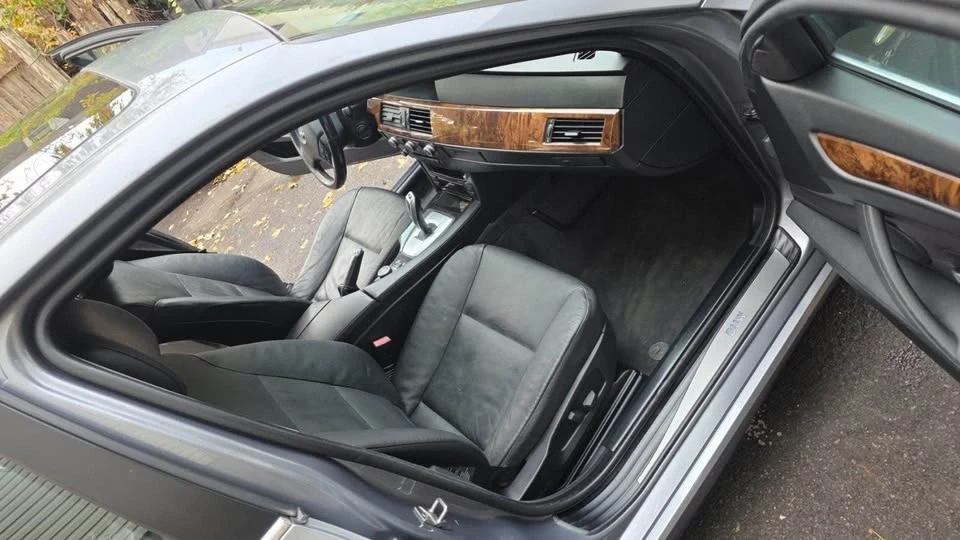 2010 BMW E60 5 Series Sedan - Image 7 of 11