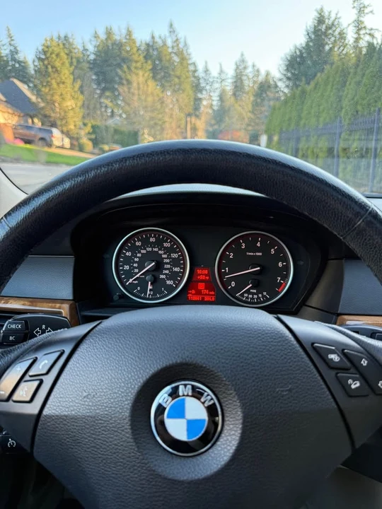 2010 BMW E60 5 Series Sedan - Image 10 of 12
