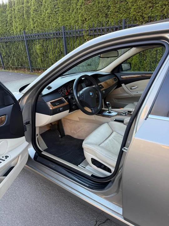 2010 BMW E60 5 Series Sedan - Image 8 of 12