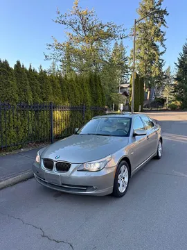 2010 BMW 5 Series 528i xDrive Sedan
