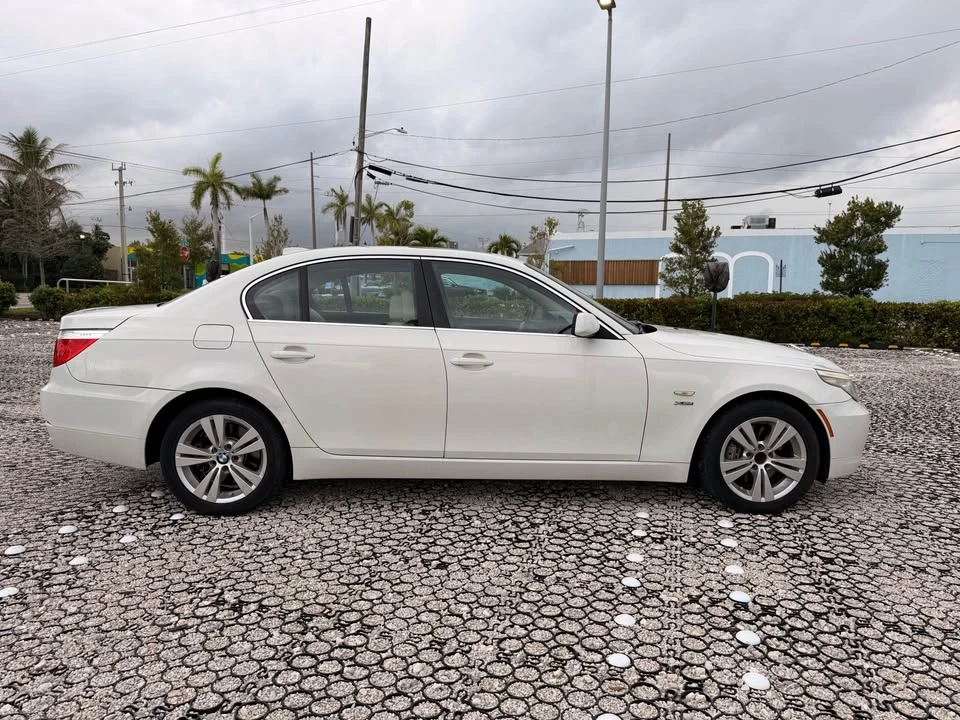2010 BMW E60 5 Series Sedan - Image 5 of 18