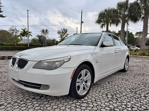 2010 BMW 528i xDrive Sedan
