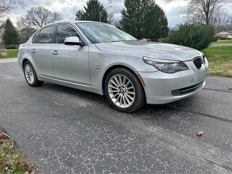 2010 BMW 528i xDrive Sedan
