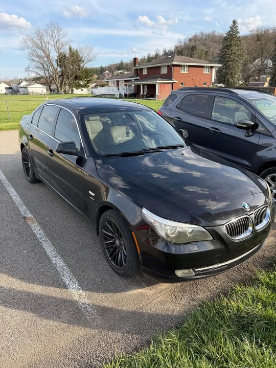 2010 BMW E60 5 Series Sedan - Image 4 of 4