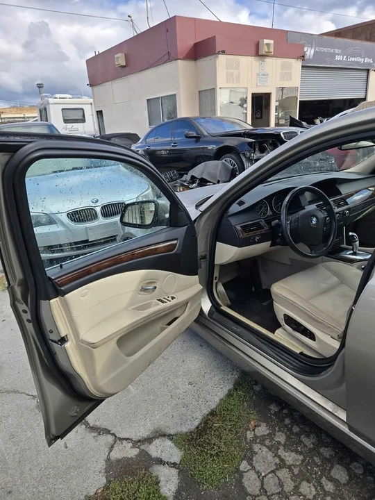 2010 BMW E60 5 Series Sedan - Image 7 of 10