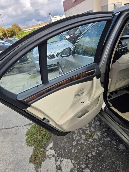 2010 BMW E60 5 Series Sedan - Image 5 of 10