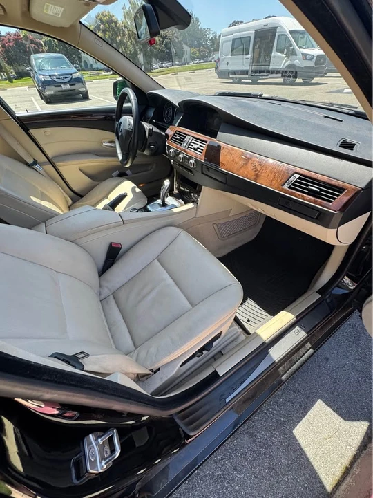2010 BMW E60 5 Series Sedan - Image 17 of 20