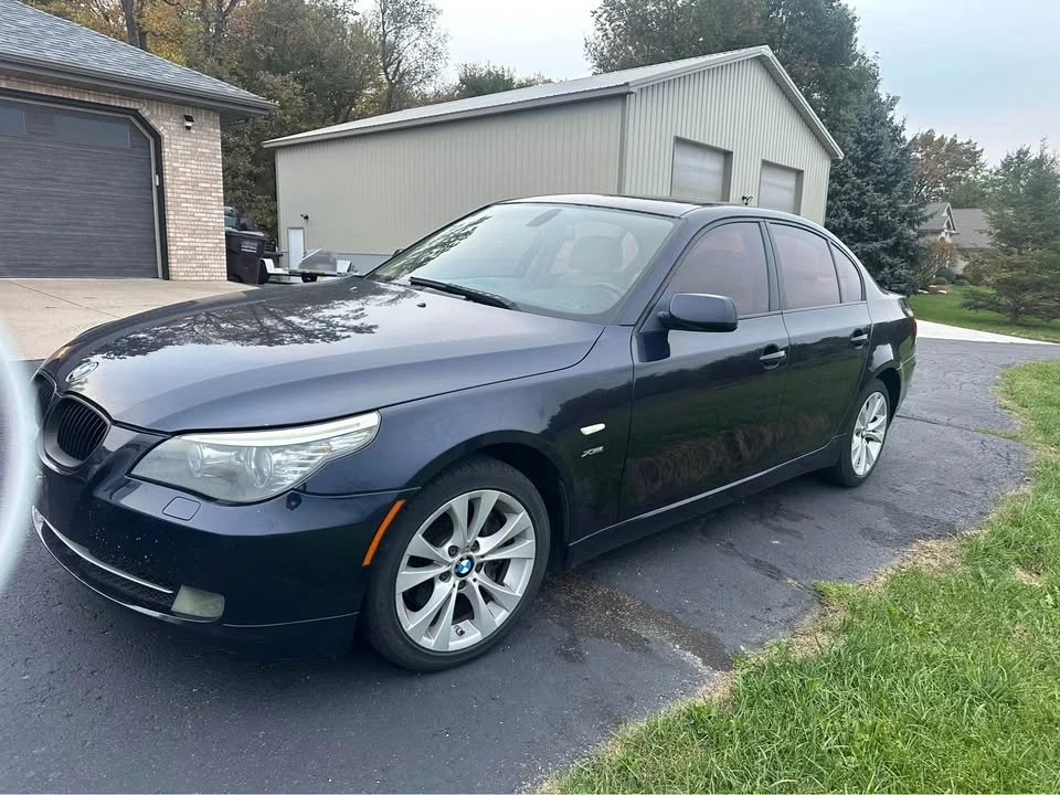 2010 BMW E60 5 Series Sedan - Image 3 of 3