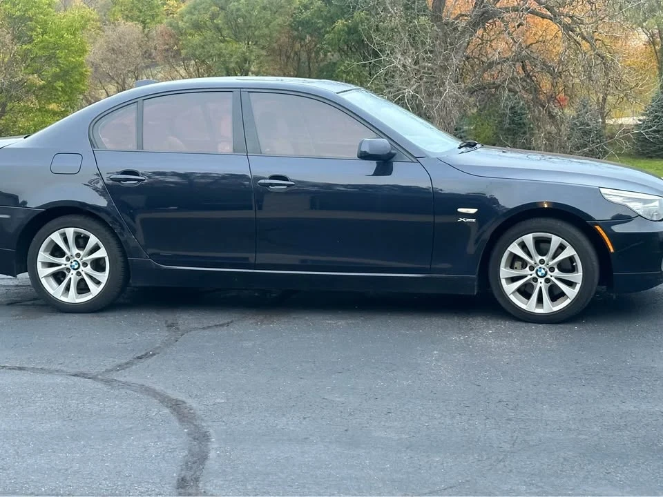 2010 BMW E60 5 Series Sedan - Image 2 of 3