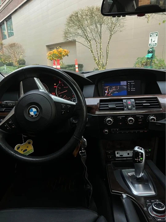 2010 BMW E60 5 Series Sedan - Image 6 of 8