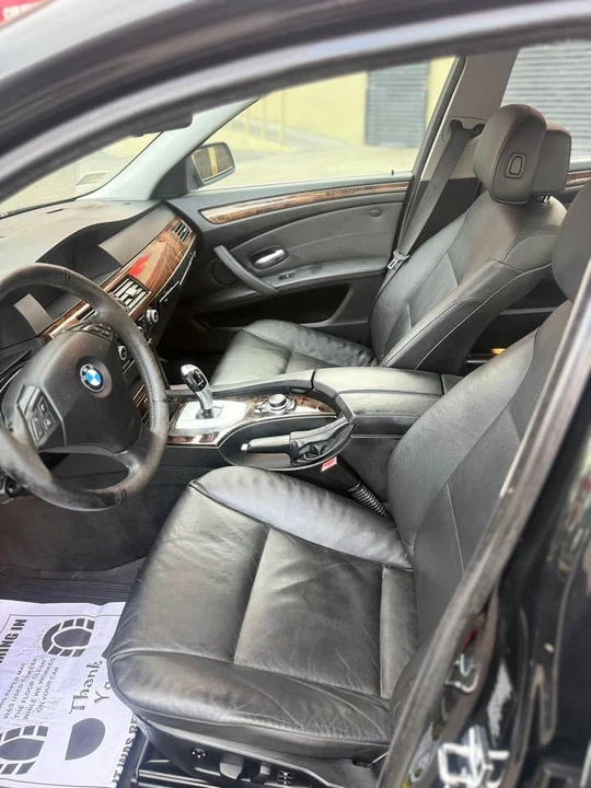 2010 BMW E60 5 Series Sedan - Image 9 of 10