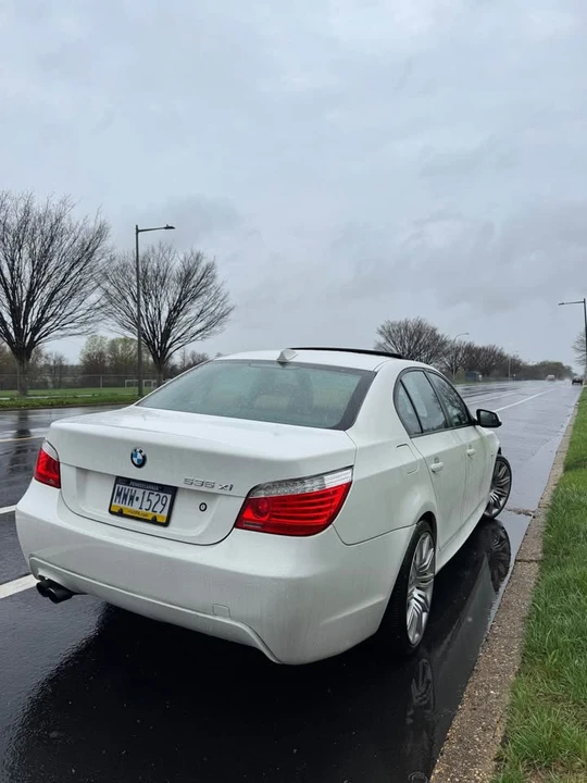 2010 BMW E60 5 Series Sedan - Image 2 of 11