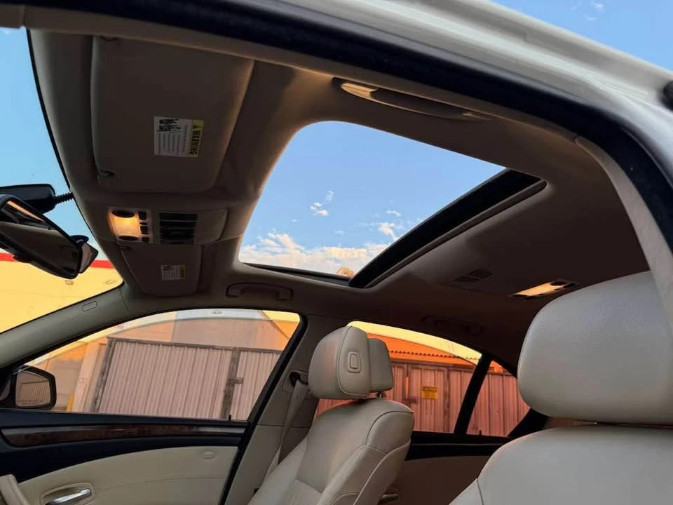 2010 BMW E60 5 Series Sedan - Image 14 of 20