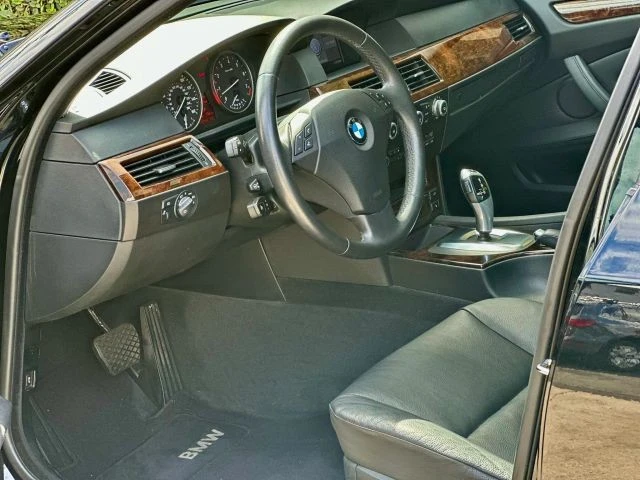 2010 BMW E60 5 Series Sedan - Image 17 of 21