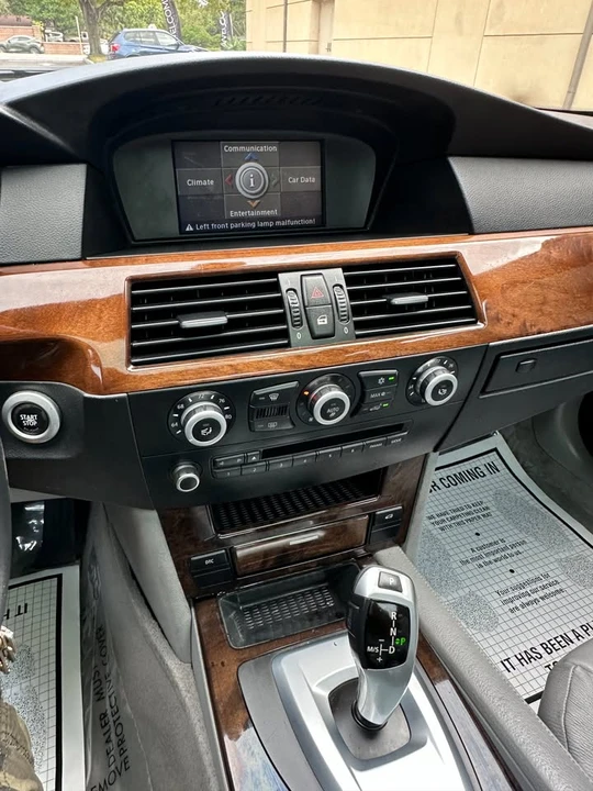 2010 BMW E60 5 Series Sedan - Image 14 of 20
