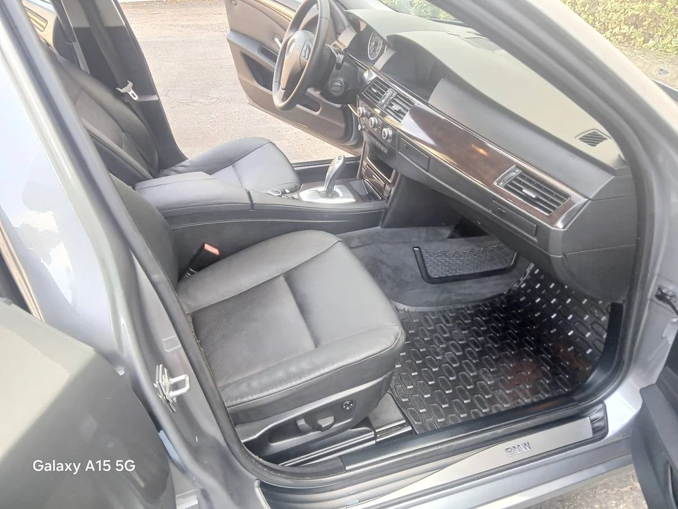2010 BMW E60 5 Series Sedan - Image 14 of 24
