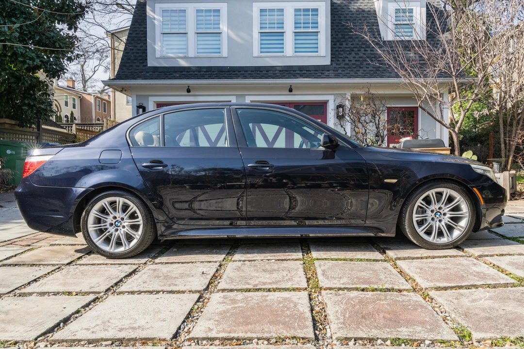 2010 BMW E60 5 Series Sedan - Image 14 of 31