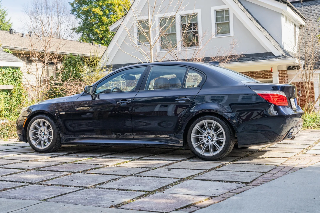 2010 BMW E60 5 Series Sedan - Image 10 of 31