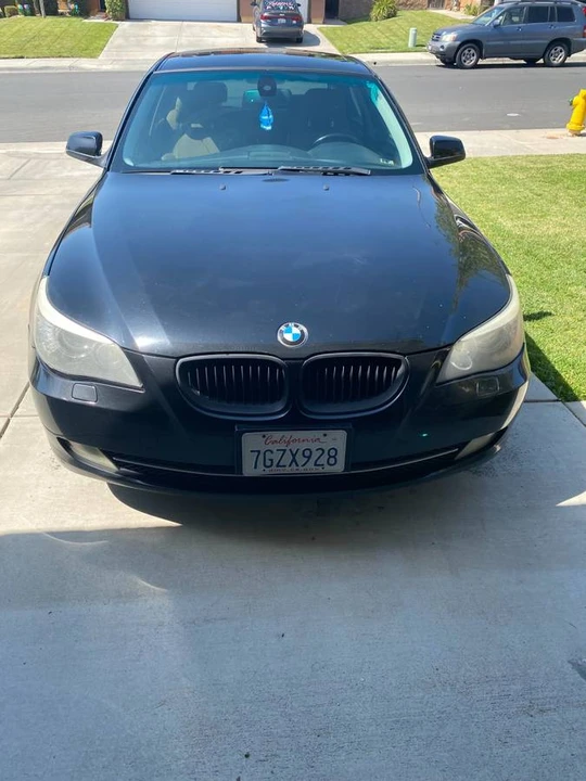 2010 BMW E60 5 Series Sedan - Image 2 of 10