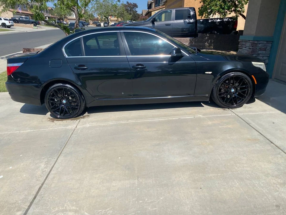 2010 BMW E60 5 Series Sedan - Image 5 of 10