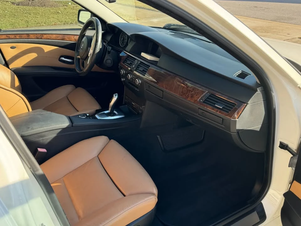 2010 BMW E60 5 Series Sedan - Image 3 of 7