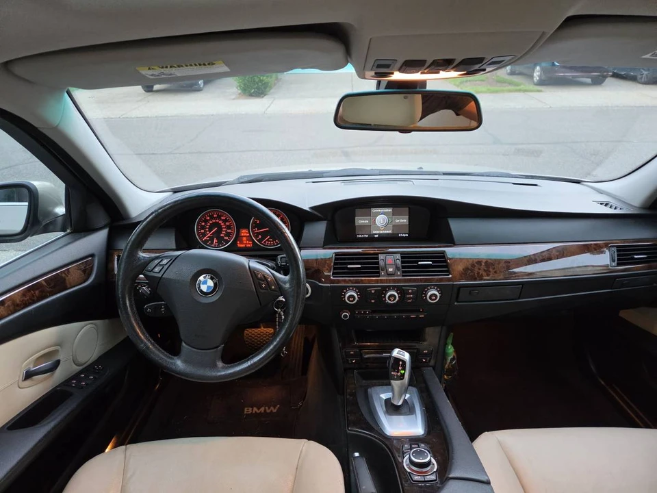 2010 BMW E60 5 Series Sedan - Image 14 of 18