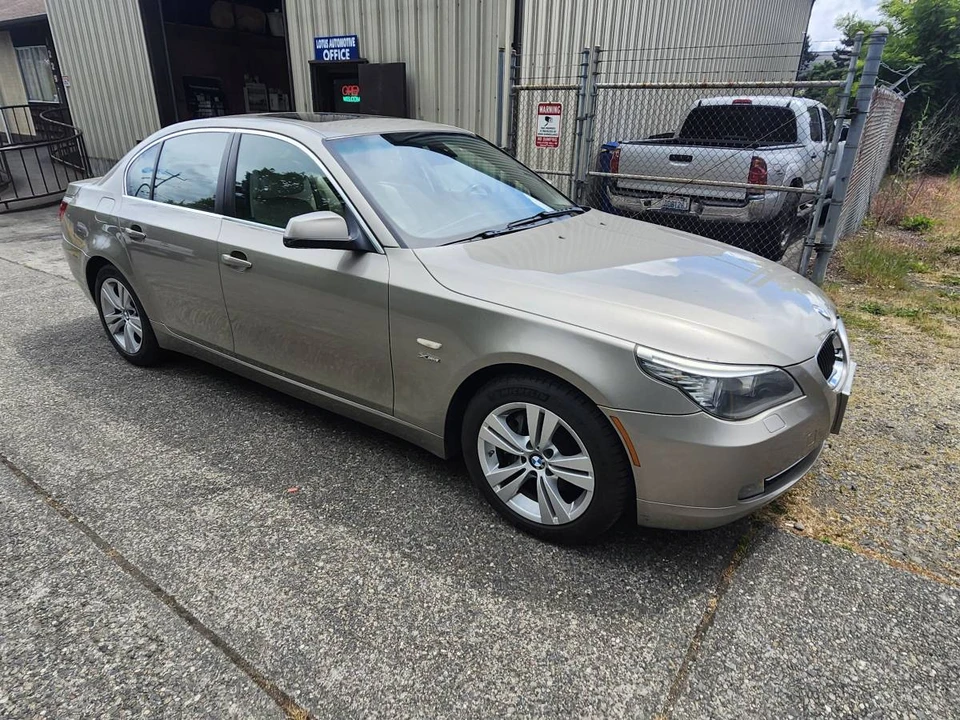 2010 BMW E60 5 Series Sedan - Image 5 of 18