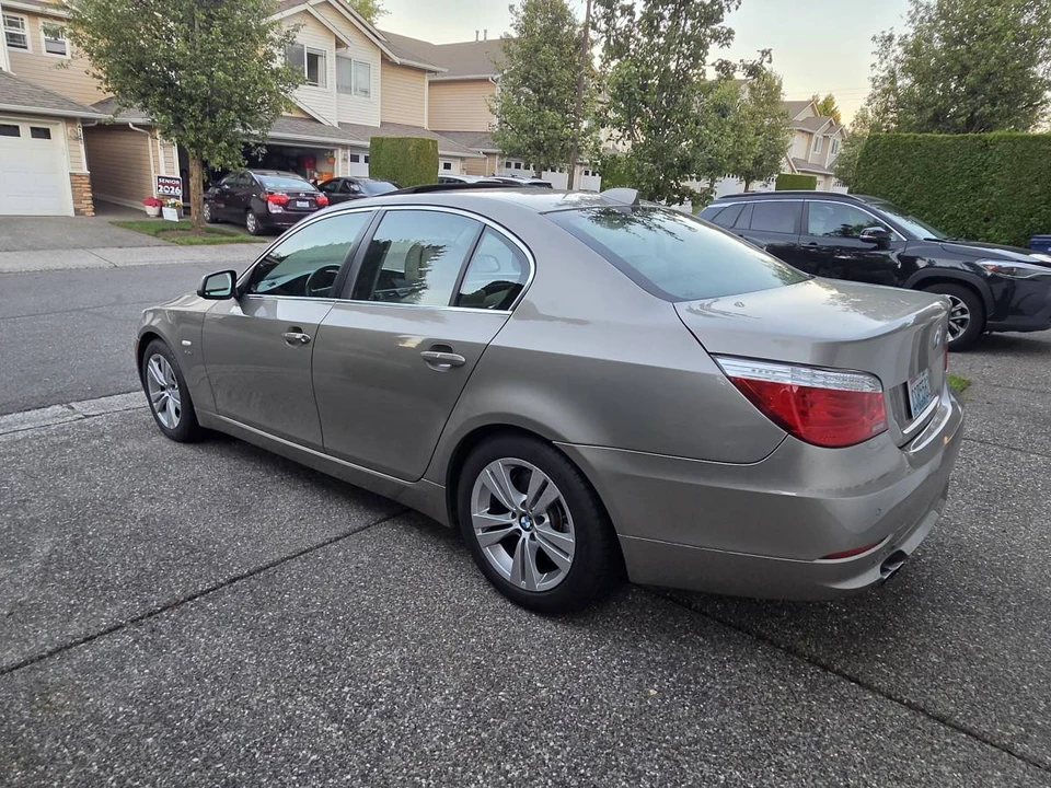 2010 BMW E60 5 Series Sedan - Image 10 of 18
