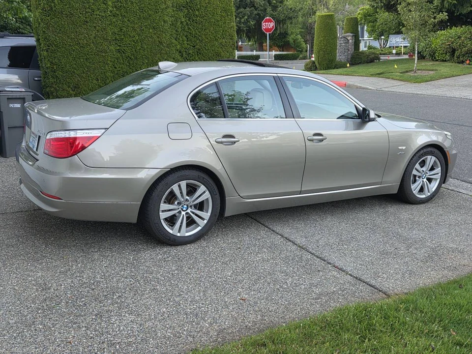 2010 BMW E60 5 Series Sedan - Image 11 of 18
