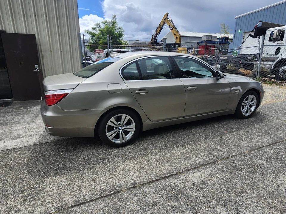 2010 BMW E60 5 Series Sedan - Image 6 of 18