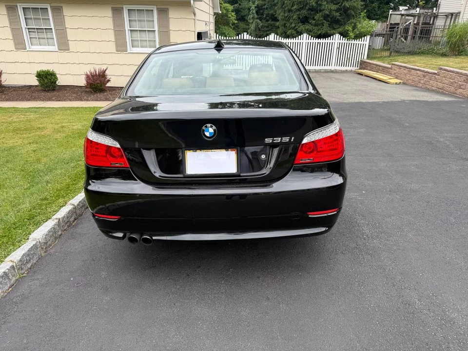 2010 BMW E60 5 Series Sedan - Image 4 of 10