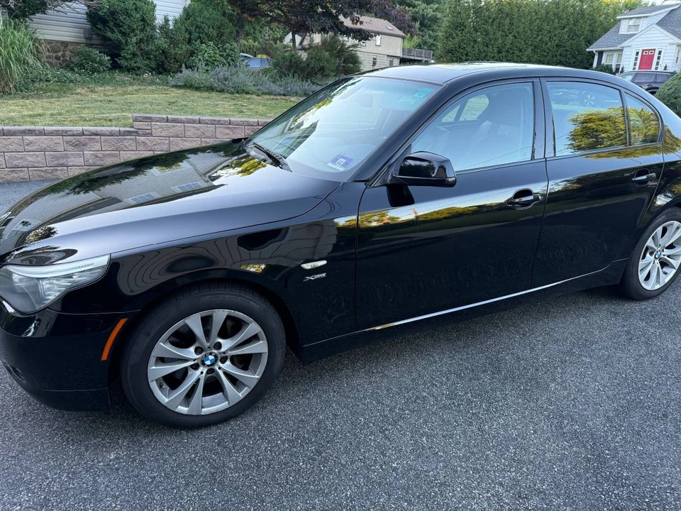 2010 BMW E60 5 Series Sedan - Image 3 of 10