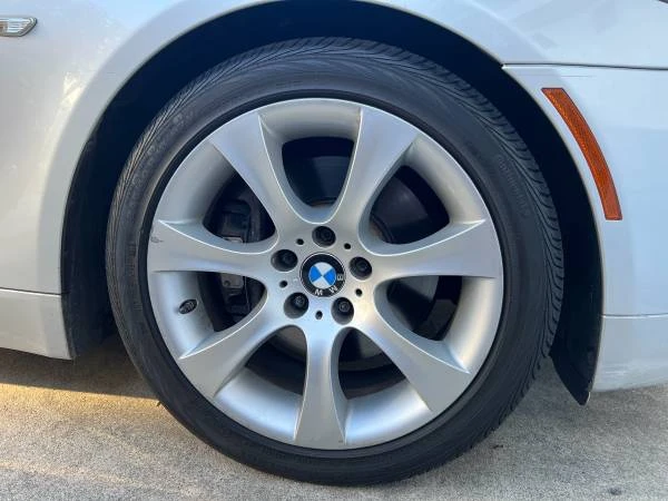 2010 BMW E60 5 Series Sedan - Image 13 of 21