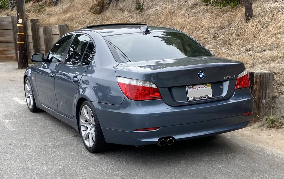 2010 BMW E60 5 Series Sedan - Image 3 of 4