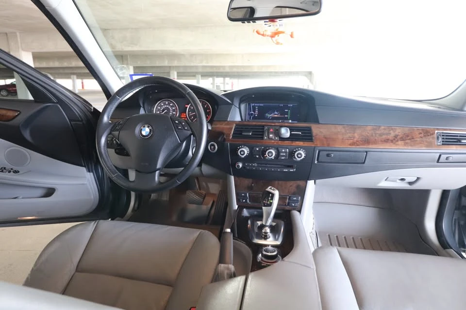 2010 BMW E60 5 Series Sedan - Image 14 of 19