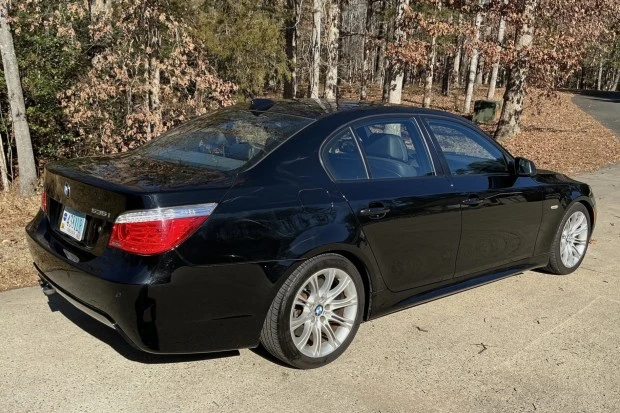 2010 BMW E60 5 Series Sedan - Image 2 of 7