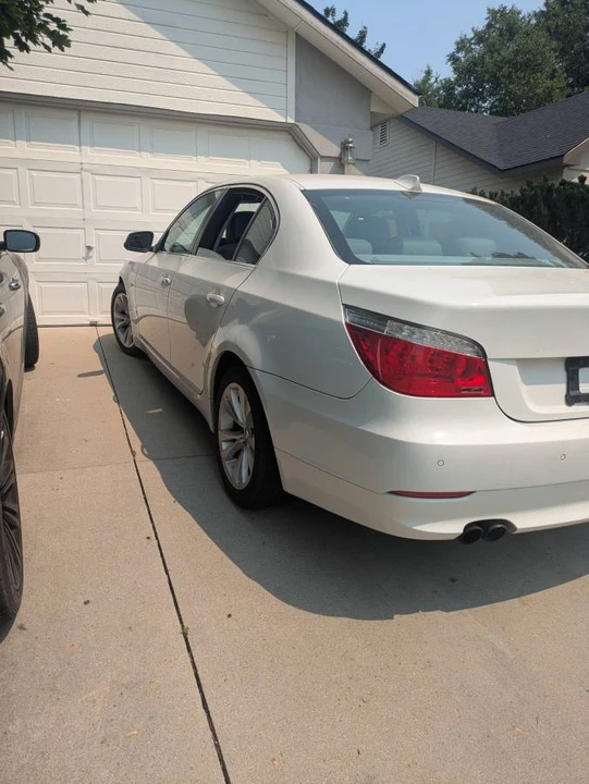 2010 BMW E60 5 Series Sedan - Image 3 of 6