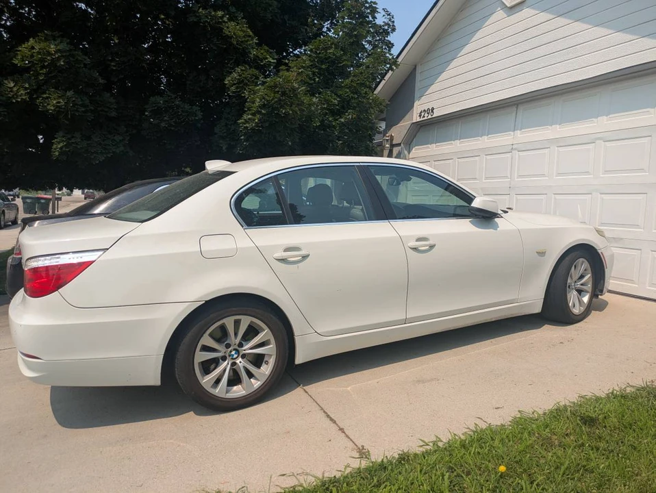 2010 BMW E60 5 Series Sedan - Image 2 of 6
