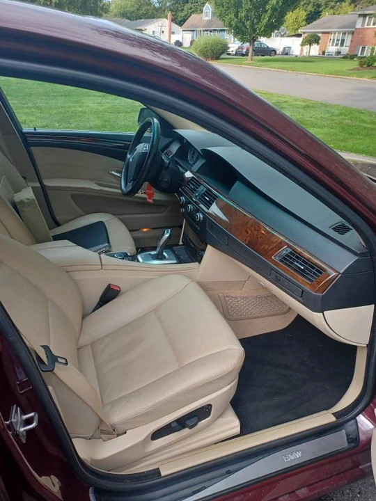 2010 BMW E60 5 Series Sedan - Image 5 of 7