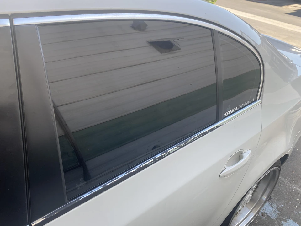 2010 BMW E60 5 Series Sedan - Image 25 of 31
