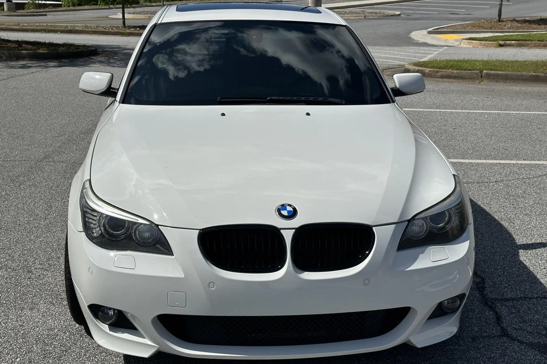 2010 BMW E60 5 Series Sedan - Image 2 of 31