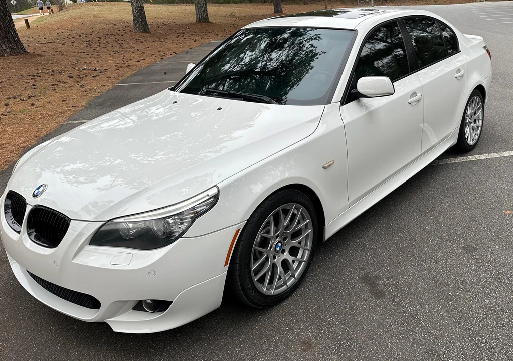 2010 BMW E60 5 Series Sedan - Image 8 of 31