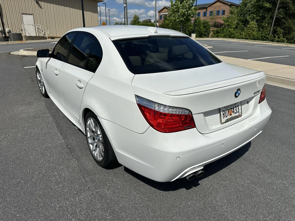2010 BMW E60 5 Series Sedan - Image 11 of 31