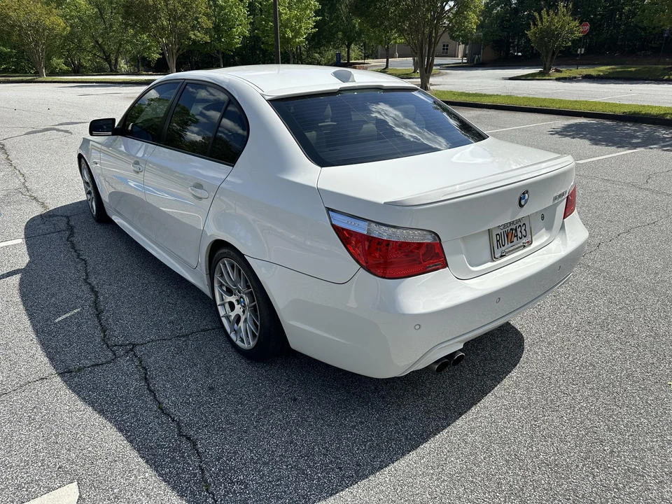 2010 BMW E60 5 Series Sedan - Image 10 of 31