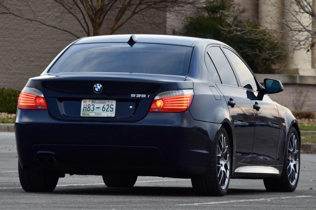2010 BMW E60 5 Series Sedan - Image 5 of 7