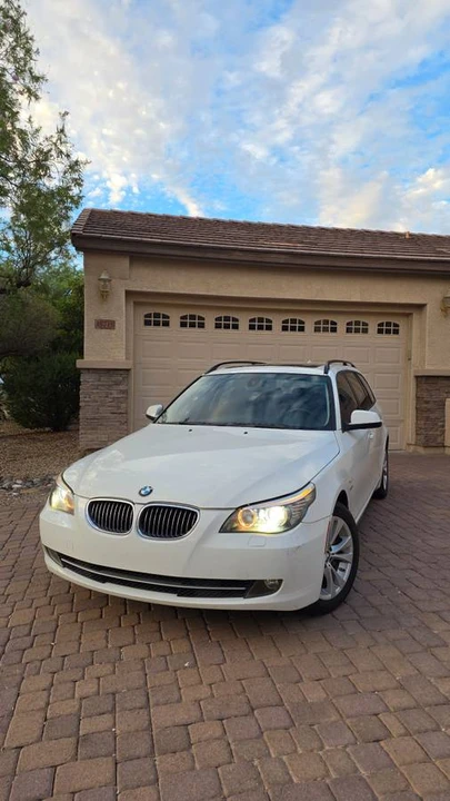 2010 BMW E60 5 Series Sedan - Image 2 of 10