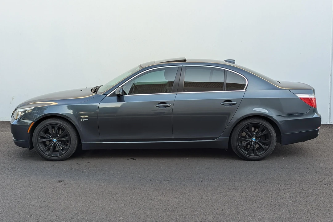 2010 BMW E60 5 Series Sedan - Image 3 of 31