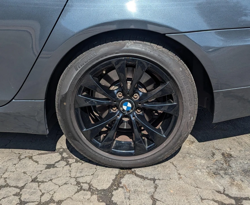 2010 BMW E60 5 Series Sedan - Image 21 of 31